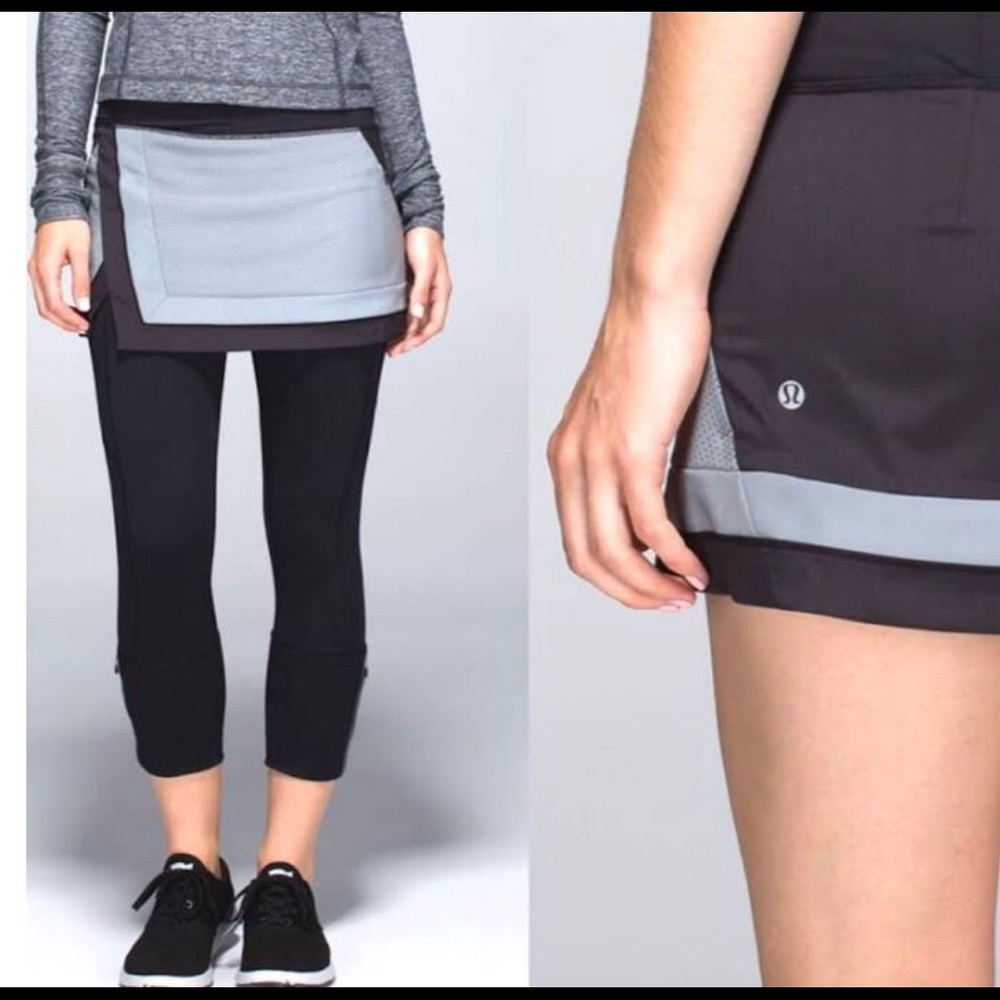 Lululemon Light it Up reflective skirt. Size 10.